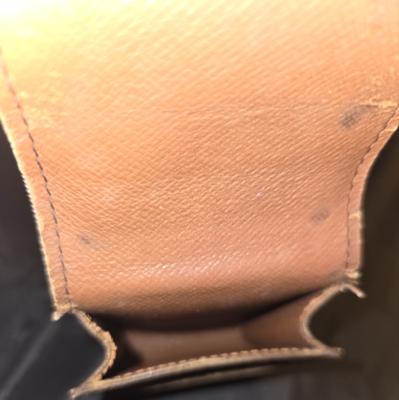 Louis Vuitton Authentic Monogram Mini Pouch - Picture 2 of 8